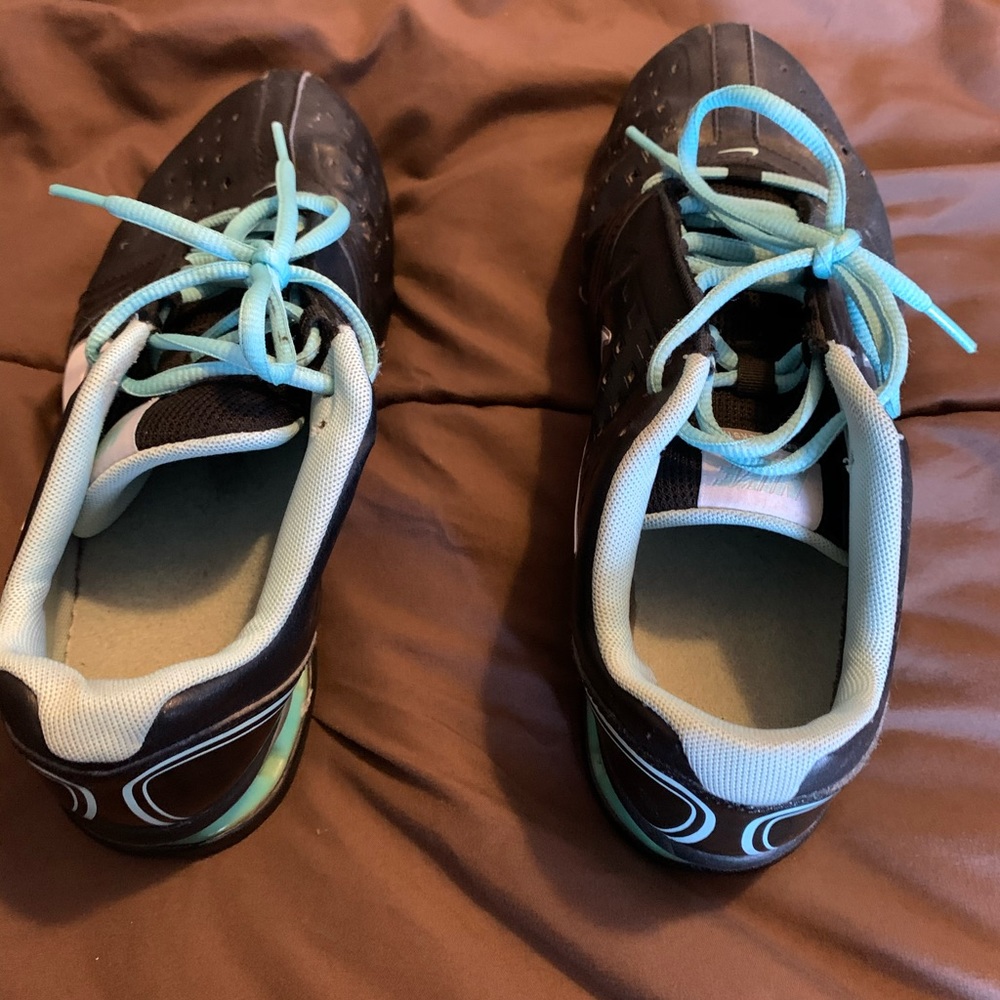 Sneakers - Picture 2 of 2